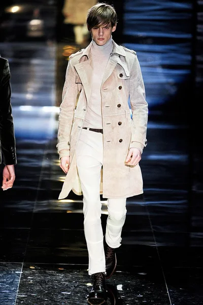 Look 26